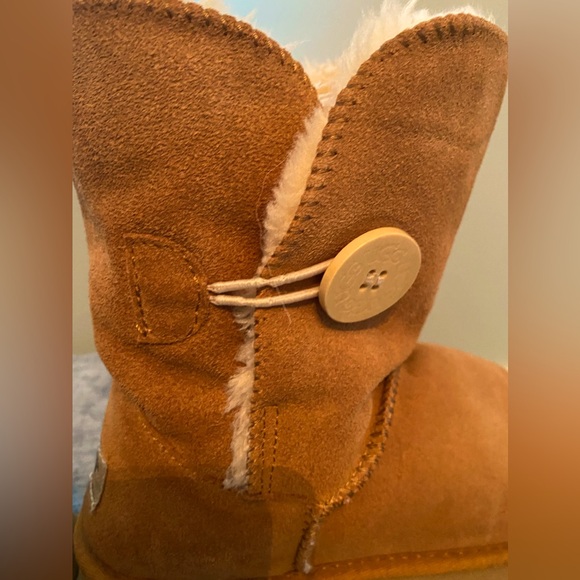 Ugg Boots - Size 39 - Picture 2 of 10